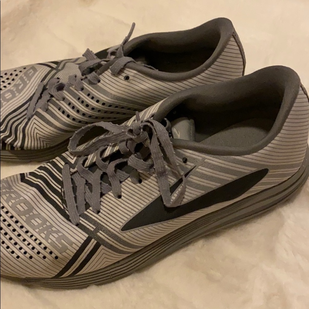 Brooks women’s size 8